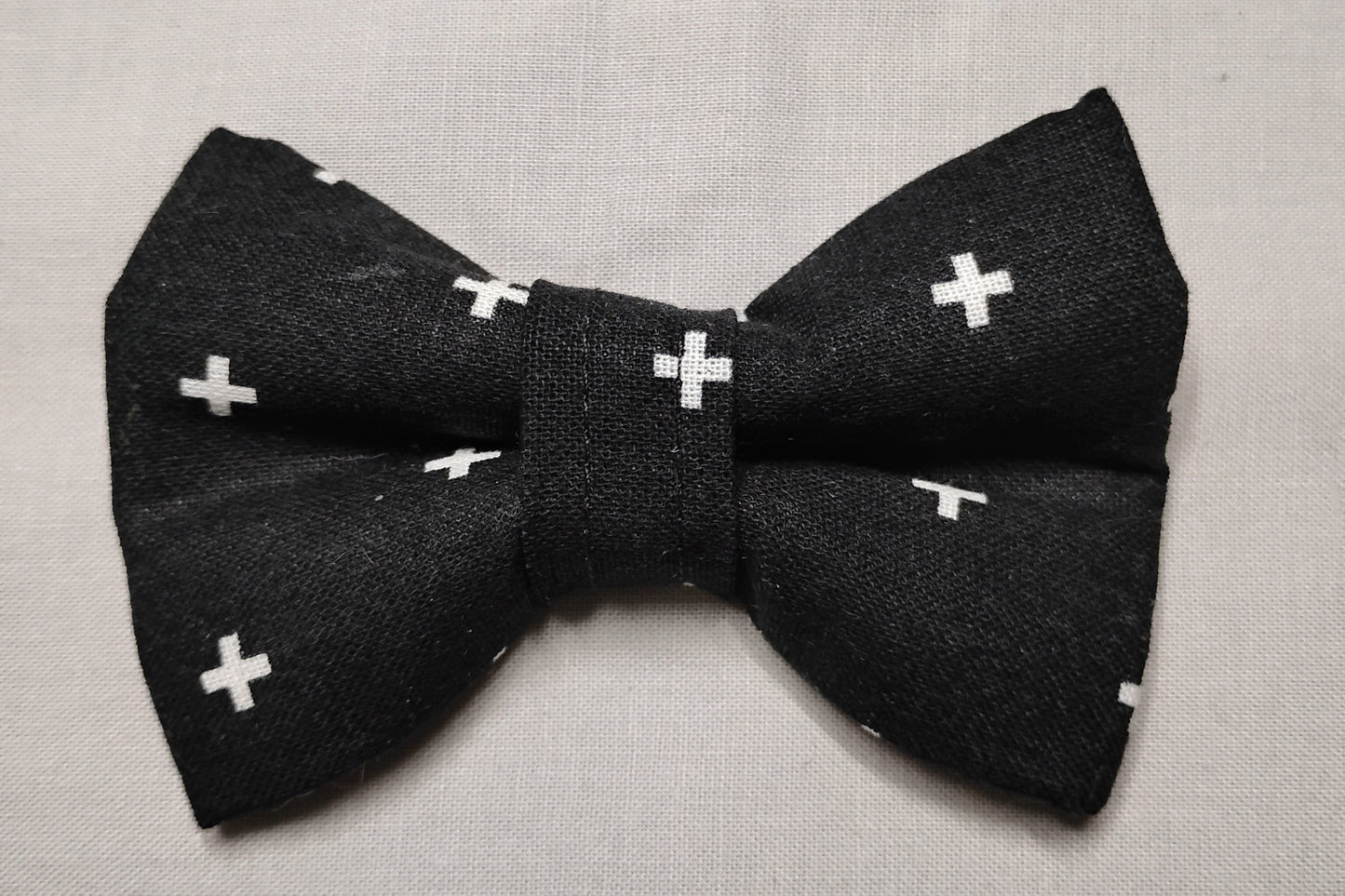 Black & White Pet Bow Tie
