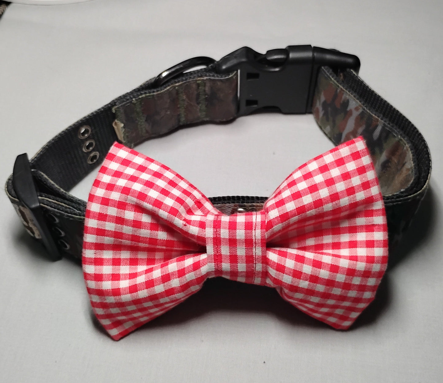 Red & White Checkered Pet Bow Tie